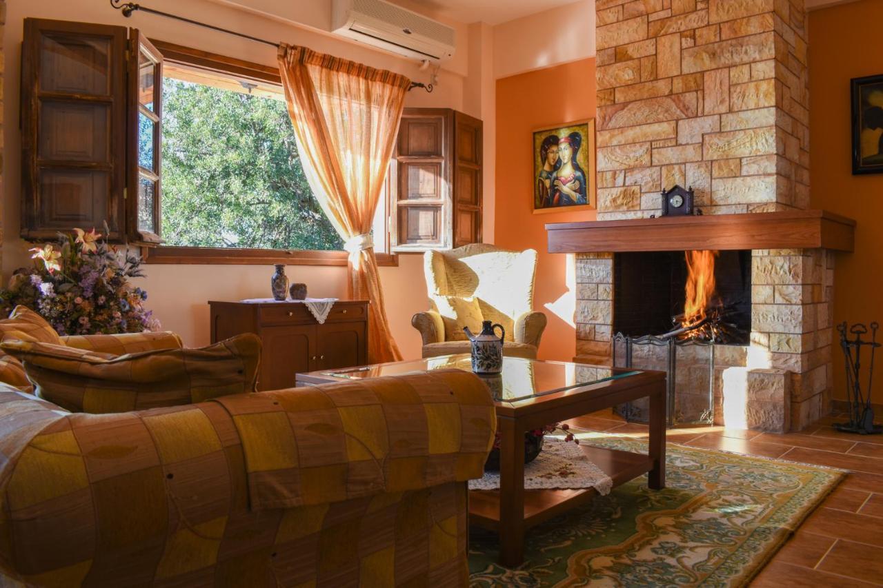 Amber Seaview Villa By The Olive Groves Καλαμάτα Εξωτερικό φωτογραφία